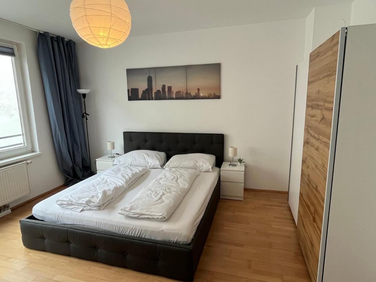 Cool Schonbrunn Apt 2Br Apartment Vienna Exterior photo