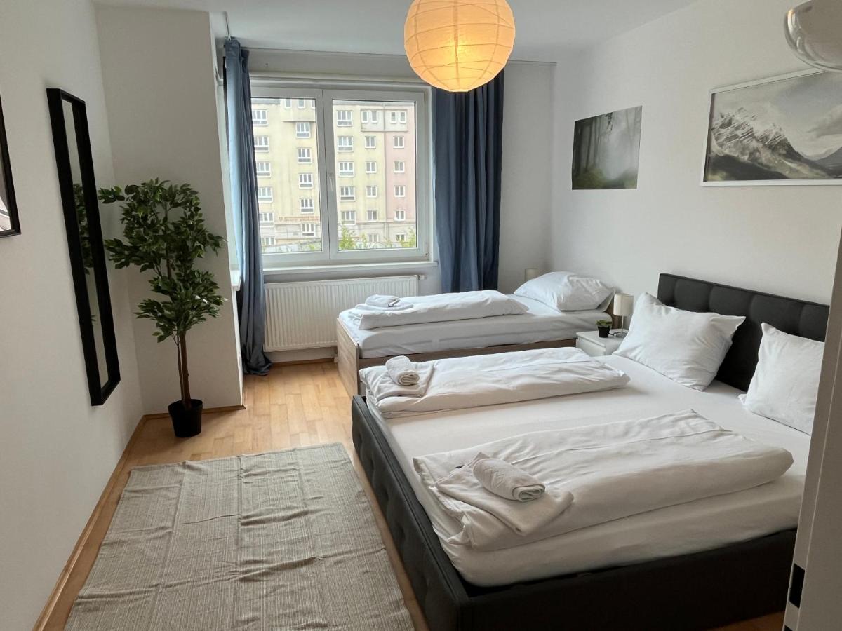 Cool Schonbrunn Apt 2Br Apartment Vienna Exterior photo