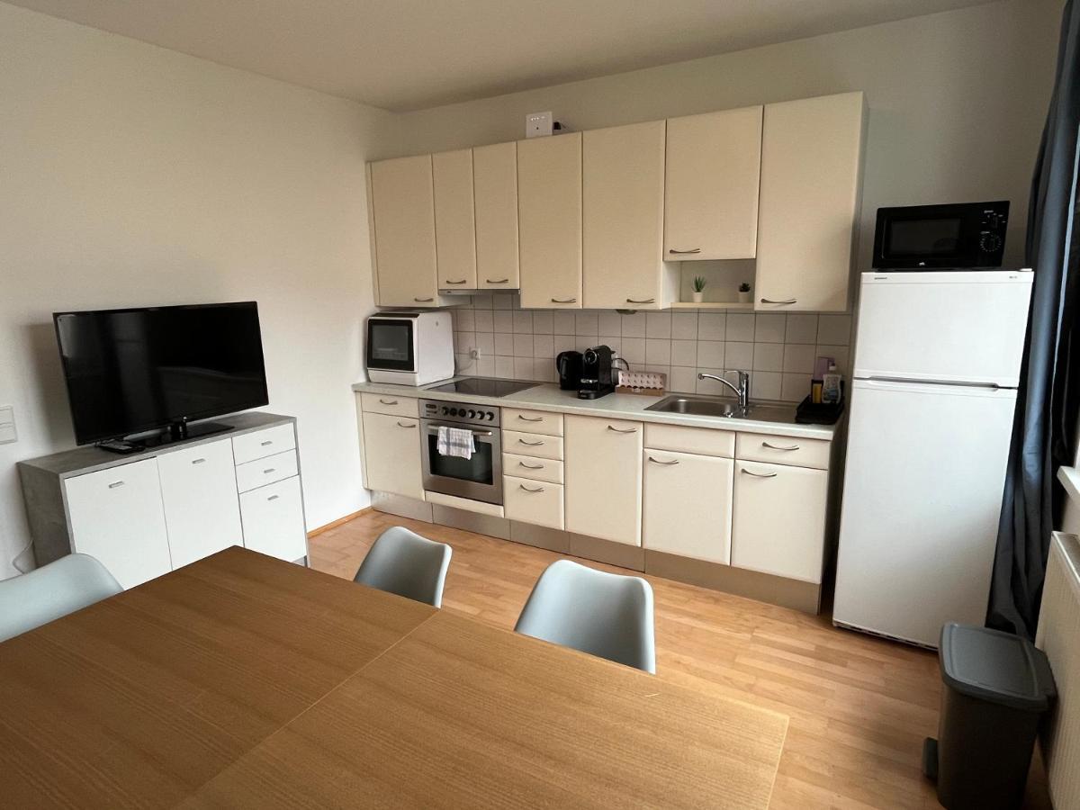 Cool Schonbrunn Apt 2Br Apartment Vienna Exterior photo